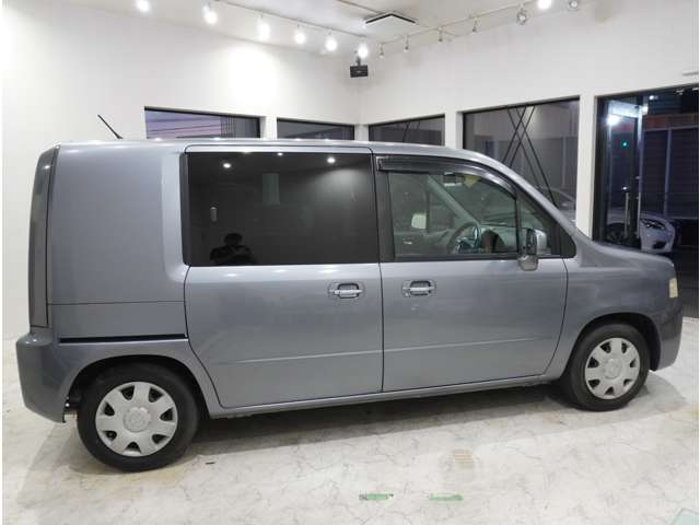 2004 Honda Mobilio Spike – thumbnail 2