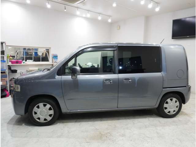 2004 Honda Mobilio Spike – thumbnail 3