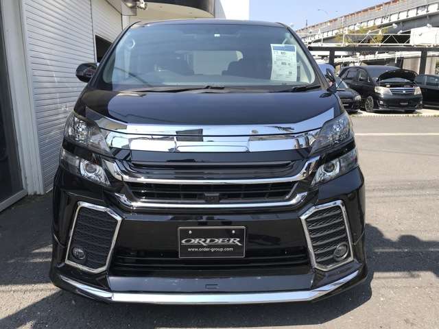 2010 Toyota Vellfire – thumbnail 3