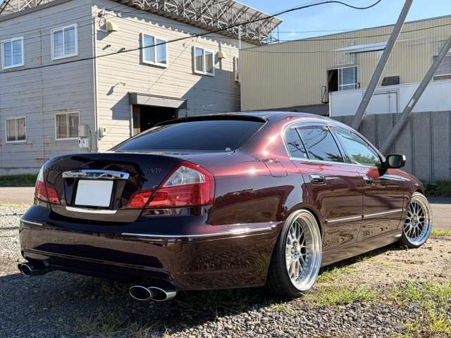 2008 Nissan Cima – thumbnail 2