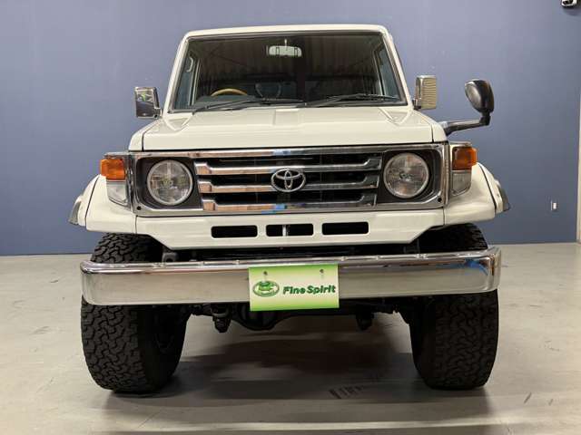 2000 Toyota Land Cruiser 70 – thumbnail 2