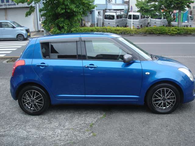 2009 Suzuki Swift – thumbnail 4