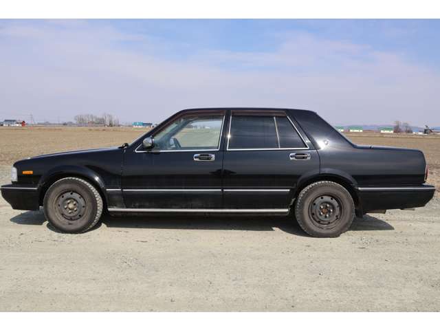 1996 Nissan Gloria Sedan – thumbnail 4