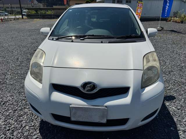 2009 Toyota Vitz – thumbnail 2