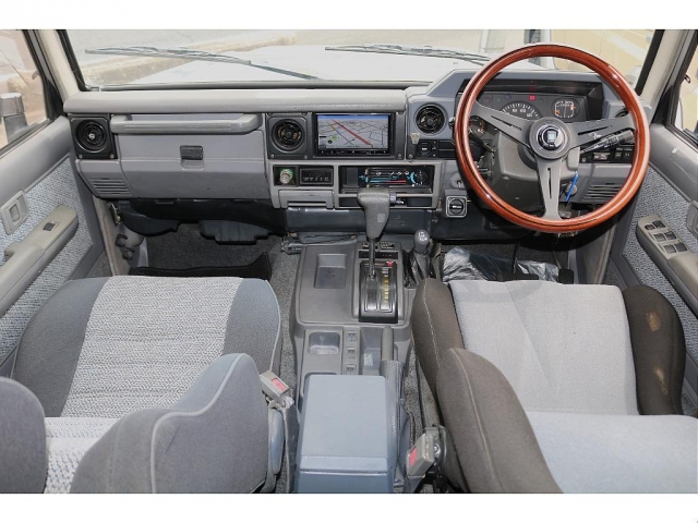 1992 Toyota Land Cruiser 70 – thumbnail 3