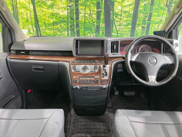 2008 Nissan Elgrand – thumbnail 2