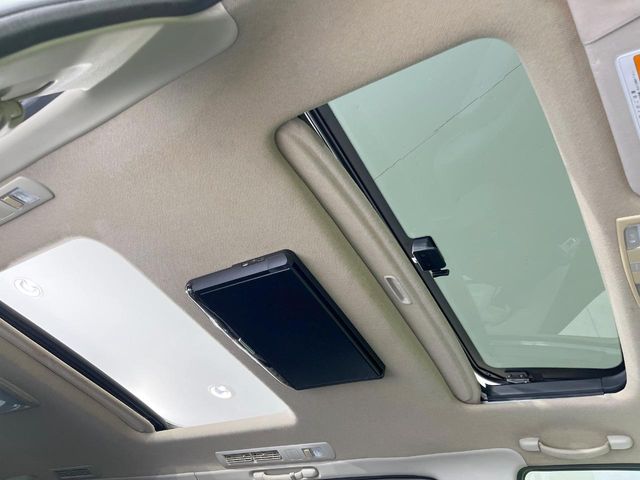 2008 Nissan Elgrand – thumbnail 4