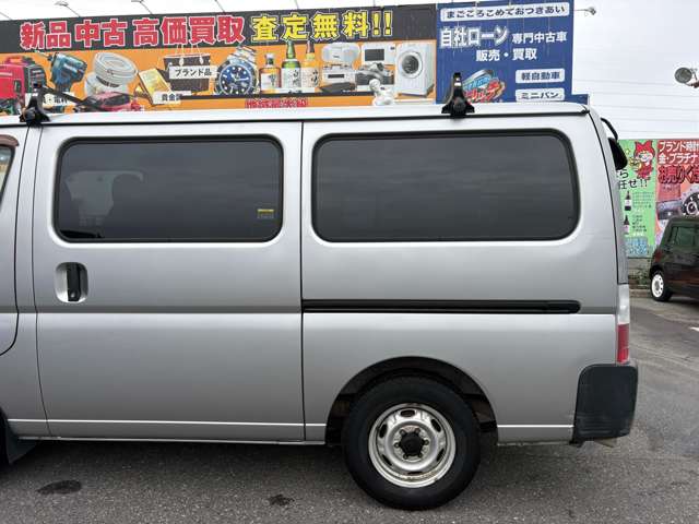 2005 Nissan Caravan – thumbnail 2