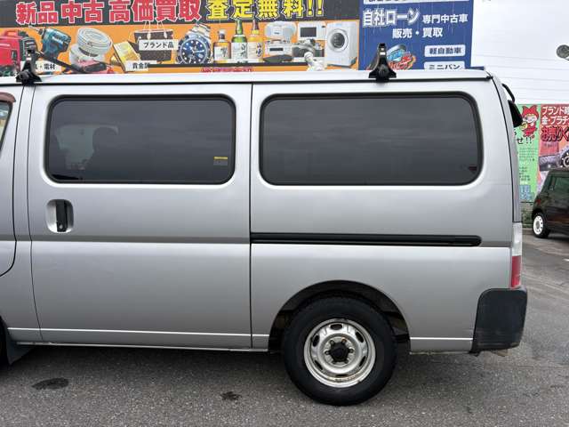 2005 Nissan Caravan – thumbnail 3