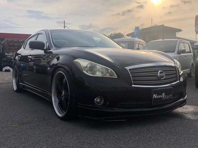2010 Nissan Fuga – thumbnail 4