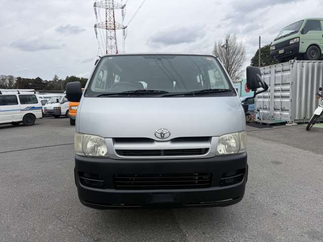 2006 Toyota Hiace – thumbnail 3