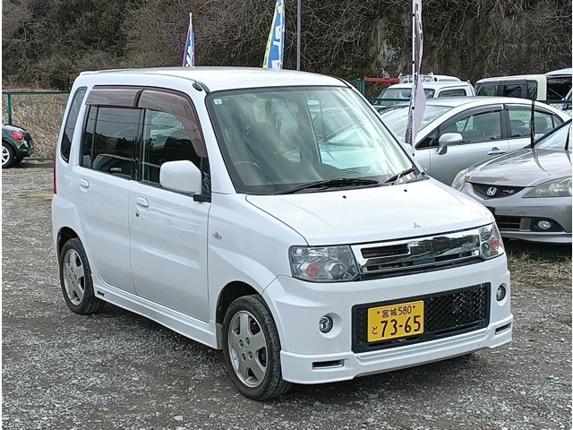 2009 Mitsubishi Toppo