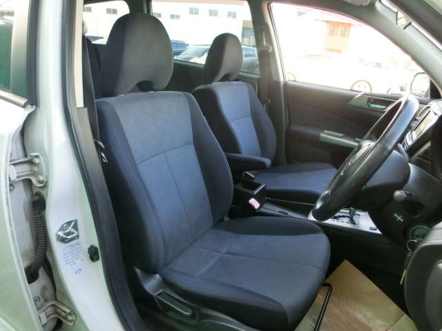 2009 Subaru Exiga – thumbnail 3