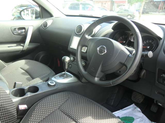 2007 Nissan Dualis – thumbnail 2