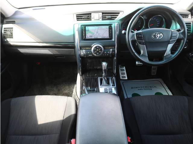 2010 Toyota Mark X – thumbnail 4