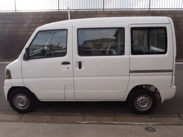 2003 Mitsubishi Minicab Van – thumbnail 2