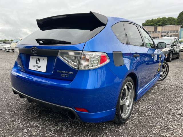 2010 Subaru Impreza Hatchback – thumbnail 2