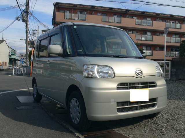 2009 Daihatsu Tanto – thumbnail 3
