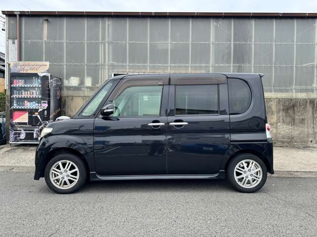 2010 Daihatsu Tanto – thumbnail 2