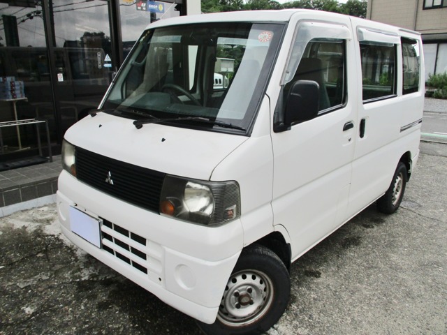 2003 Mitsubishi Minicab Van
