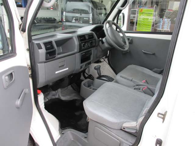 2003 Mitsubishi Minicab Van – thumbnail 2