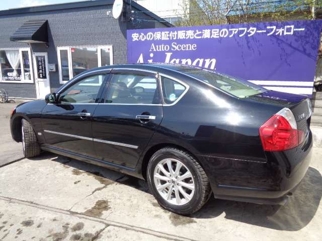 2005 Nissan Fuga – thumbnail 4