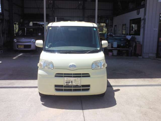 2010 Daihatsu Tanto – thumbnail 2