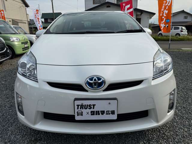 2010 Toyota Prius – thumbnail 3