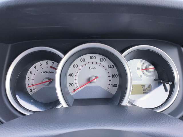 2009 Nissan Tiida – thumbnail 3