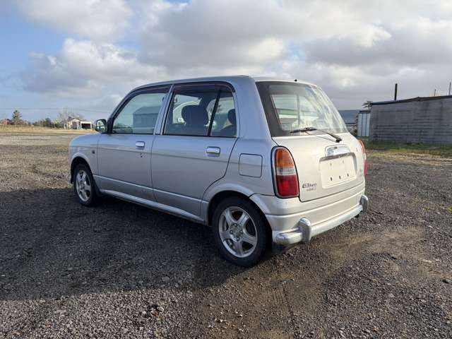 2000 Daihatsu Mira Gino – thumbnail 3