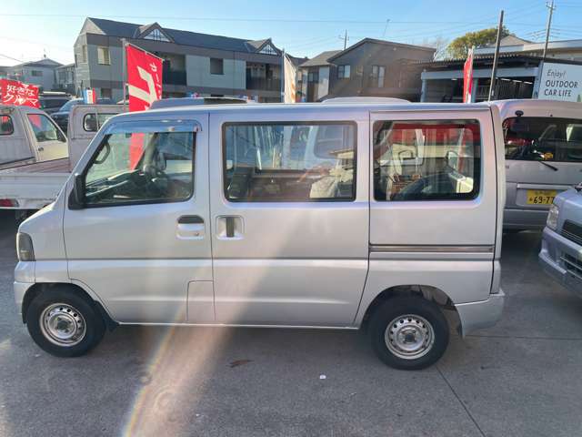 2004 Mitsubishi Minicab Van – thumbnail 4