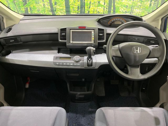 2009 Honda Freed – thumbnail 2