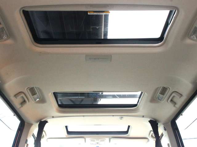 2011 Mitsubishi Delica D:5 – thumbnail 4