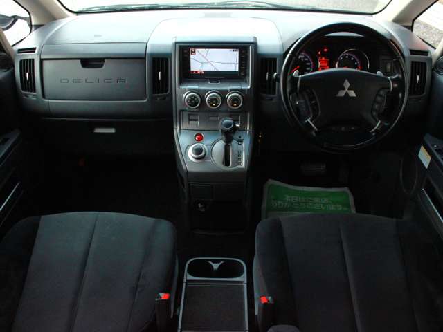 2007 Mitsubishi Delica D:5 – thumbnail 4