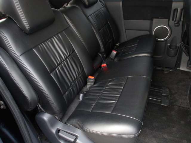 2009 Mitsubishi Delica D:5 – thumbnail 3