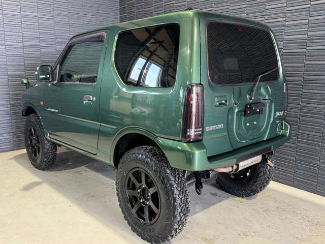 2010 Suzuki Jimny – thumbnail 4