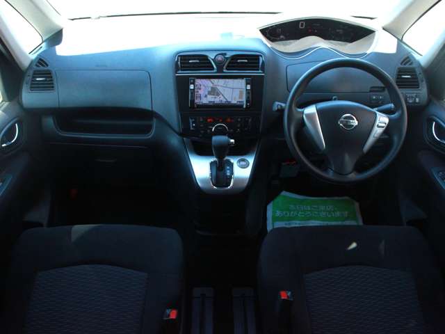 2011 Nissan Serena – thumbnail 4
