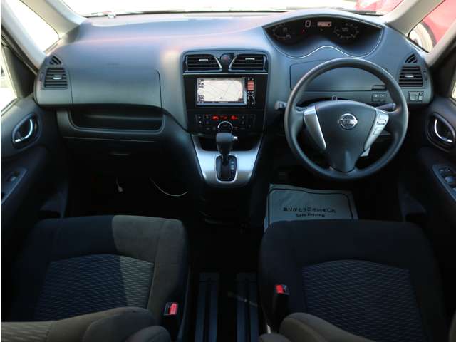 2011 Nissan Serena – thumbnail 4