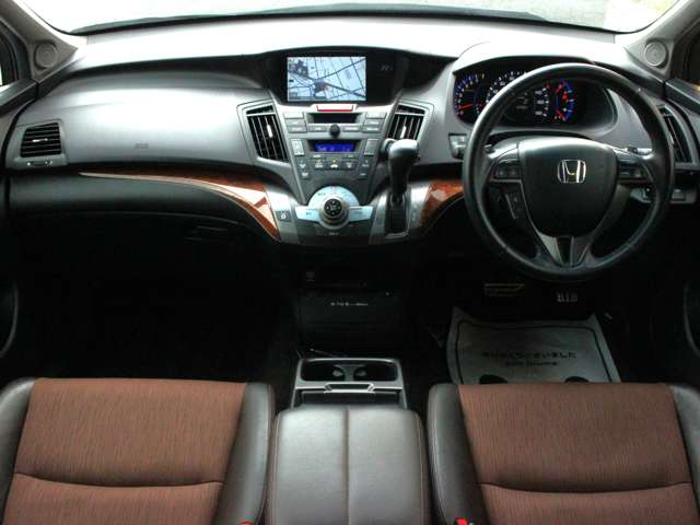 2011 Honda Odyssey – thumbnail 4