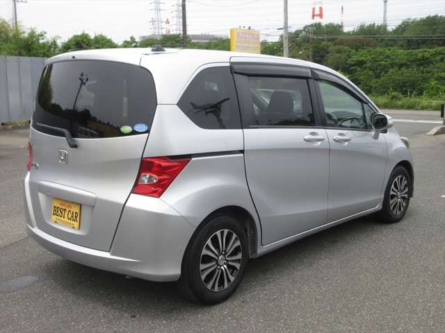 2008 Honda Freed – thumbnail 4