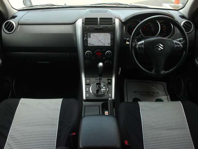 2009 Suzuki Escudo – thumbnail 4