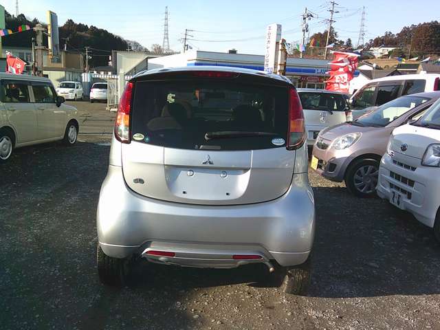 2007 Mitsubishi i – thumbnail 3