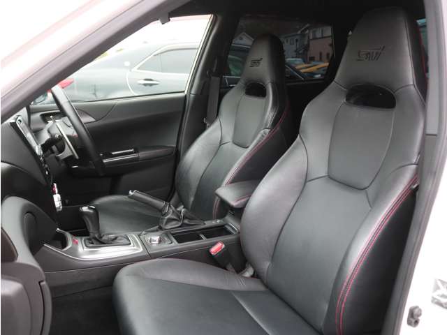 2011 Subaru Impreza STI – thumbnail 4