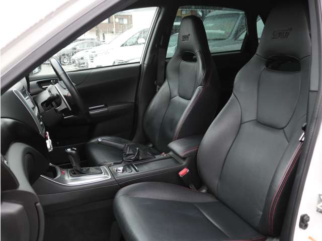2011 Subaru Impreza STI – thumbnail 4