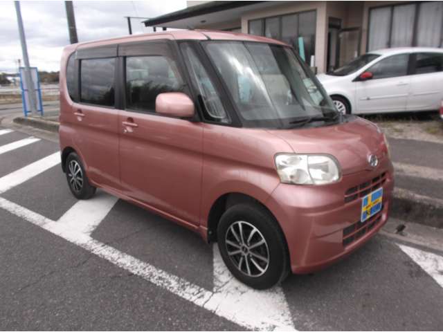 2010 Daihatsu Tanto – thumbnail 4