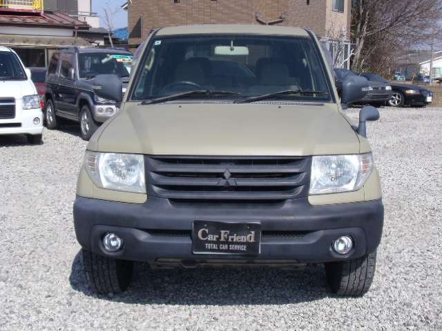 2004 Mitsubishi Pajero iO – thumbnail 2