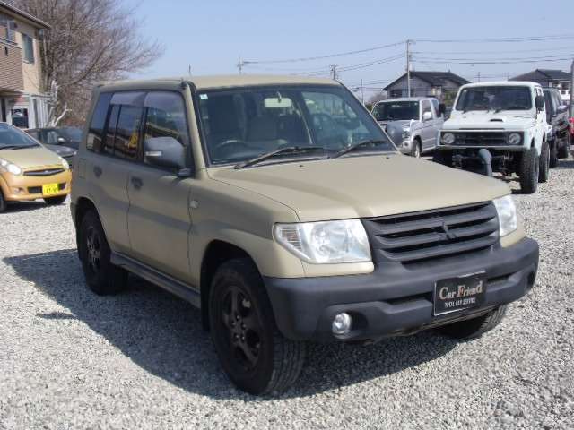 2004 Mitsubishi Pajero iO – thumbnail 3