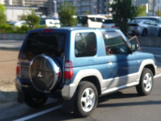 2003 Mitsubishi Pajero Mini – thumbnail 4