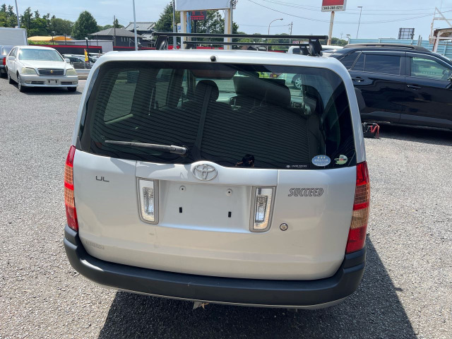 2007 Toyota Succeed Van – thumbnail 2