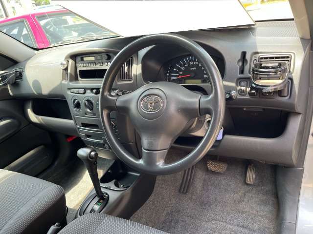 2007 Toyota Succeed Van – thumbnail 3